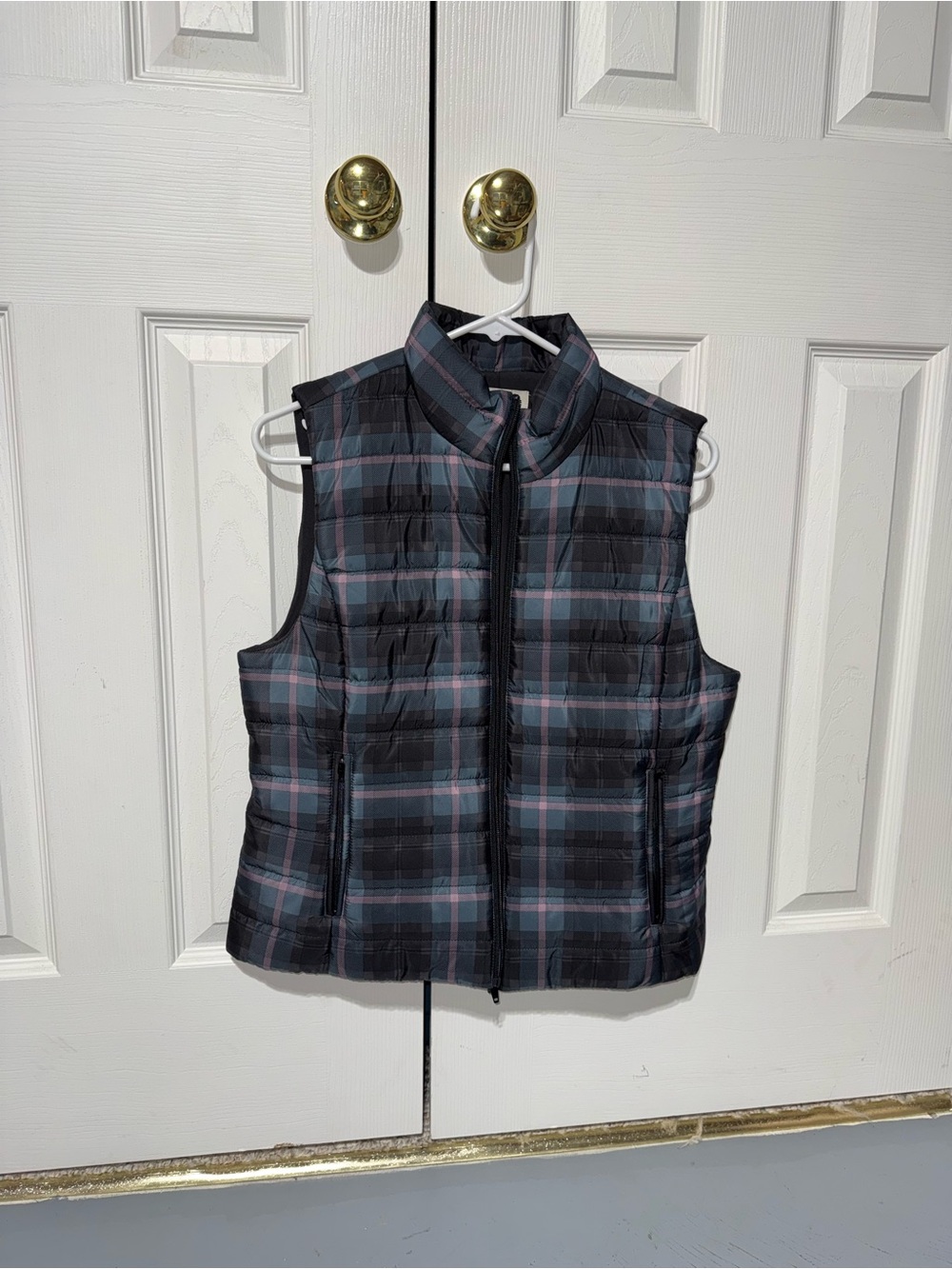 LOFT Plaid Quilted Puffer Vest - Black and Gray with Pink Accents